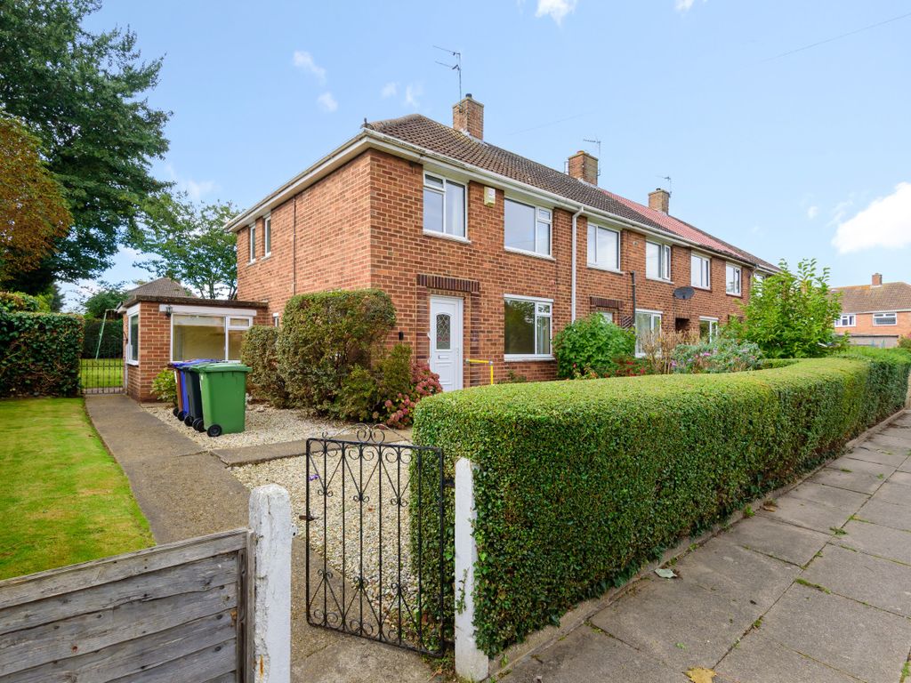 3 bed terraced house for sale in Edge Avenue, Scartho, Grimsby DN33 Zoopla