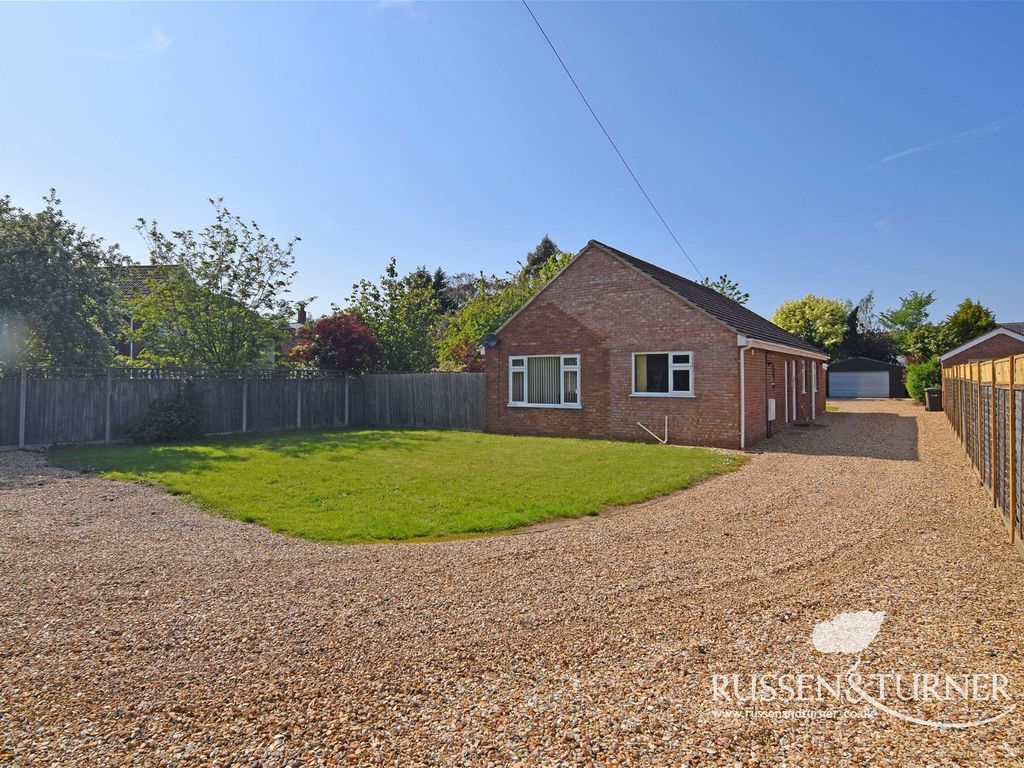 3 bed bungalow for sale in Low Road, South Wootton, King's Lynn PE30