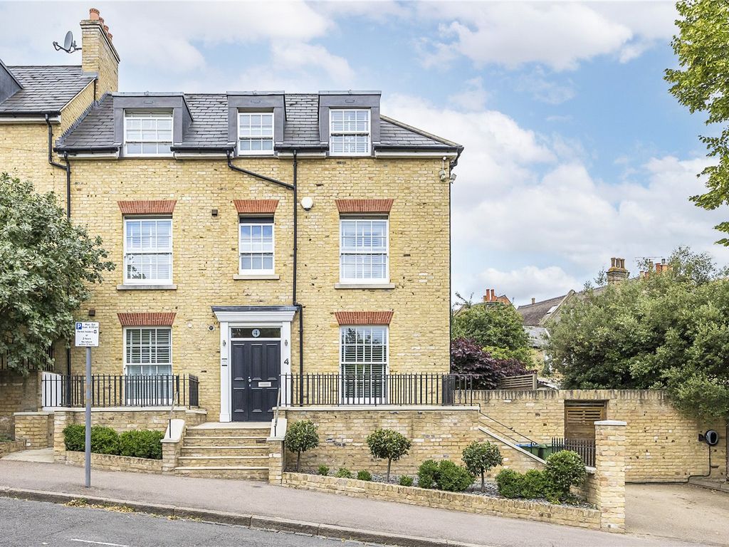 4 bed semidetached house for sale in Beaconsfield Road, London SE3, £