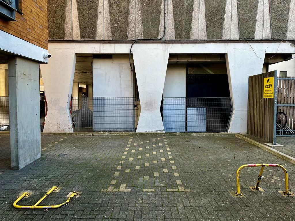 Property to rent in Parham Drive, Ilford IG2 Zoopla