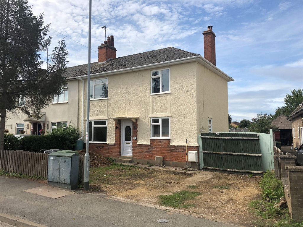 3 bed semidetached house for sale in Peterborough Road, Farcet