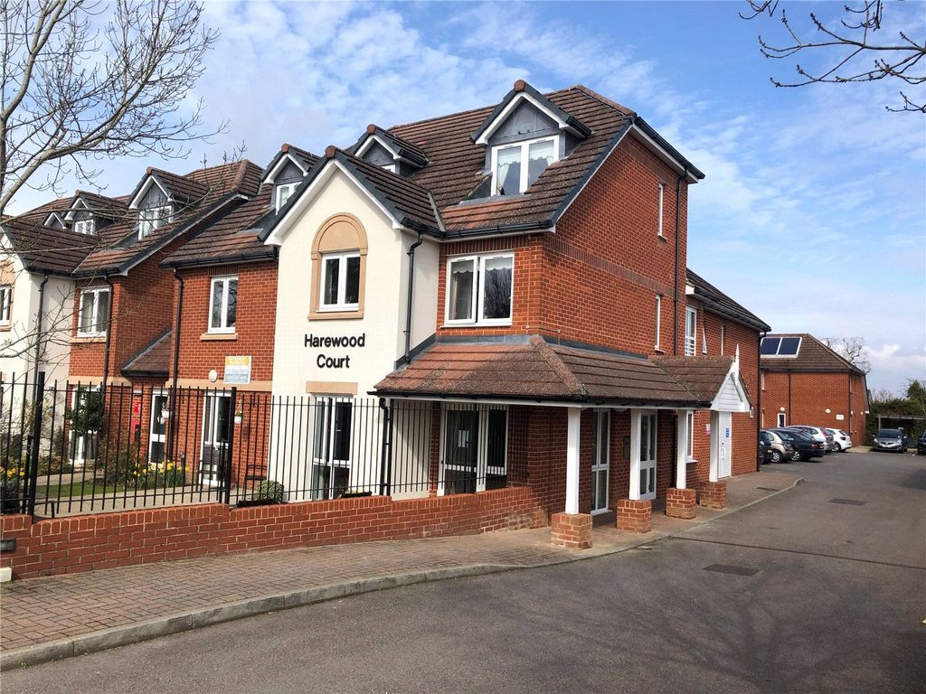 1 bed flat for sale in harewood court, 545 limpsfield road, warlingham, surrey cr6
