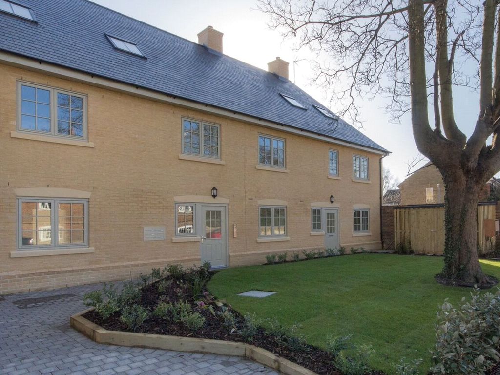 1 bed flat to rent in High Street, Trumpington, Cambridge CB2, £1,350