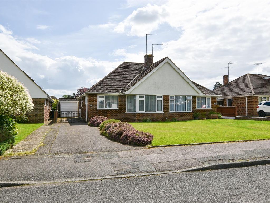 2 bed semidetached bungalow for sale in Mount Lane, Bearsted