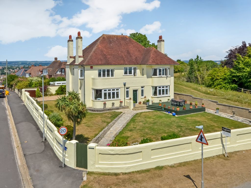 4 bed detached house for sale in Portsdown Hill Road, Portsmouth PO6