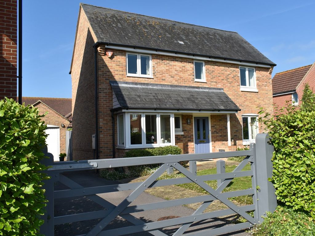 4 bed detached house for sale in Princess Royal Close, Lymington SO41