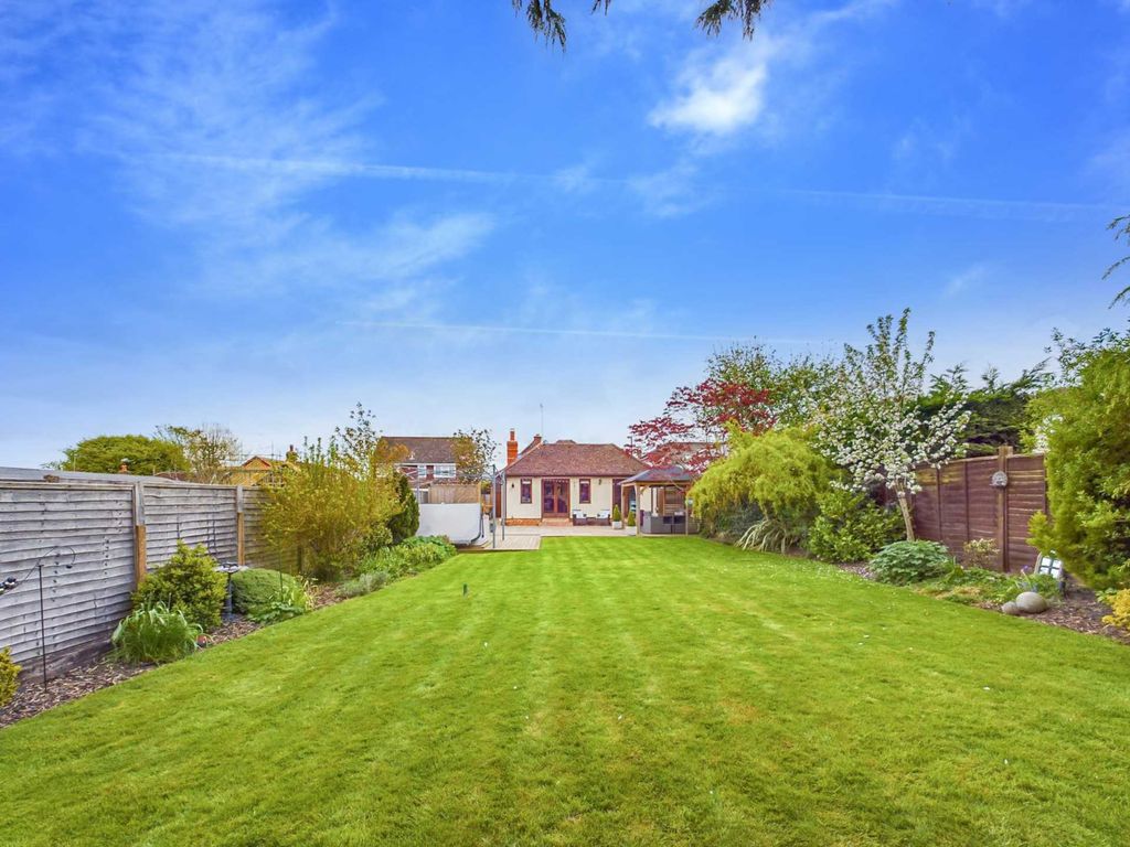 5 bed detached house for sale in New Road, Stokenchurch, High