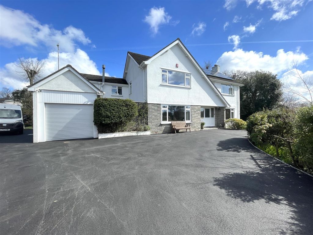 5 bed detached house for sale in Thornhill Way, Mannamead, Plymouth PL3