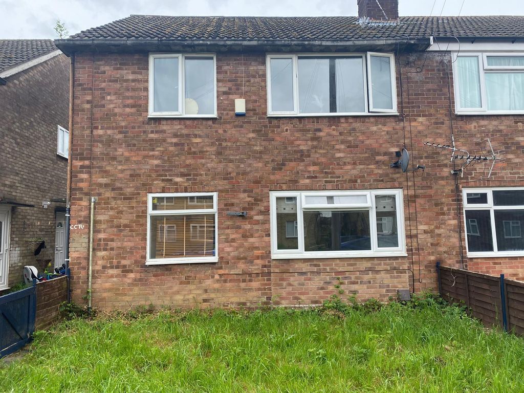 2 bed for sale in Tudor Road, Nuneaton CV10, £67,000 Zoopla