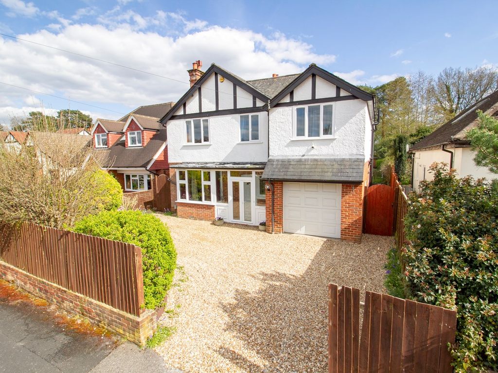 5 bed detached house for sale in Kenilworth Road, Fleet GU51 Zoopla