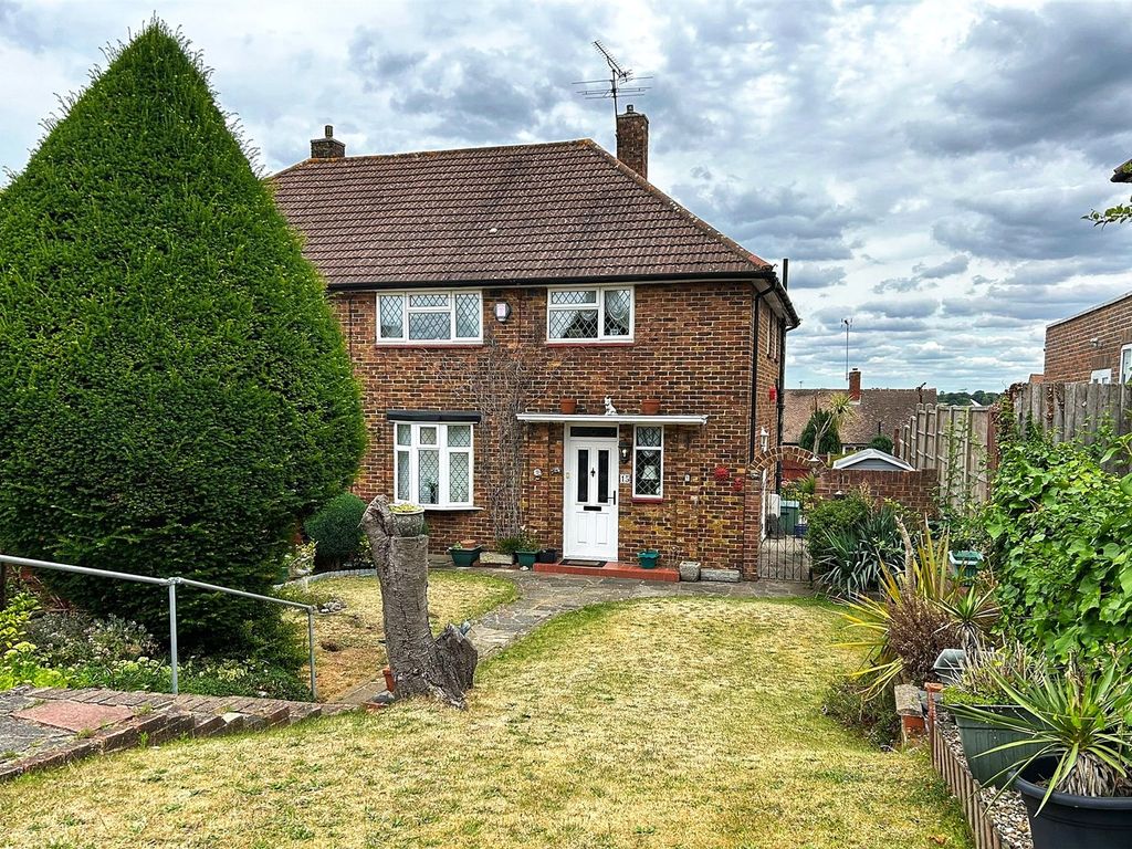 3 bed semidetached house for sale in Cotmandene Crescent, Orpington