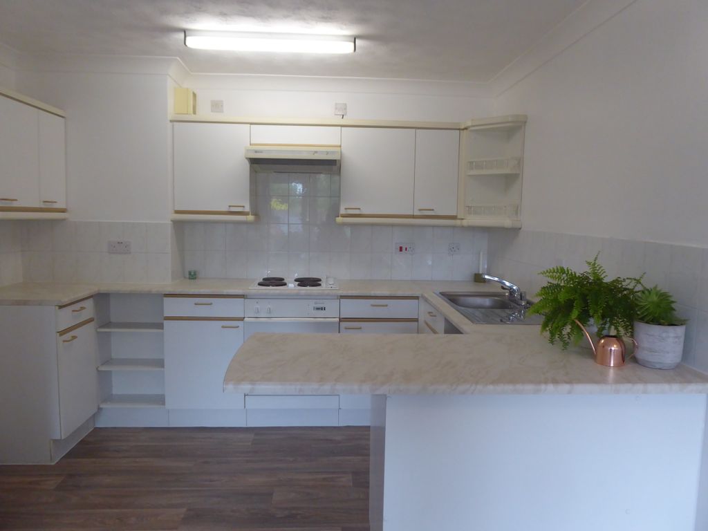 1 bed flat for sale in Ednall Lane, Bromsgrove B60, £110,000 Zoopla