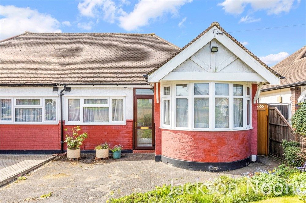 3 bed semidetached bungalow for sale in Amis Avenue, West Ewell, Ewell
