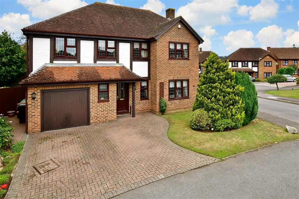 4 bed detached house for sale in Henley Fields, Weavering, Maidstone