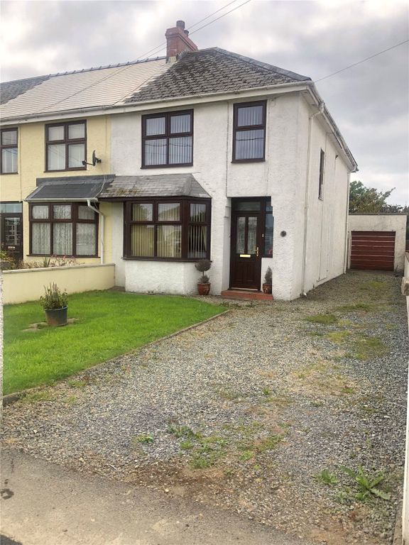 3 bed end terrace house for sale in Richmond Crescent, Haverfordwest