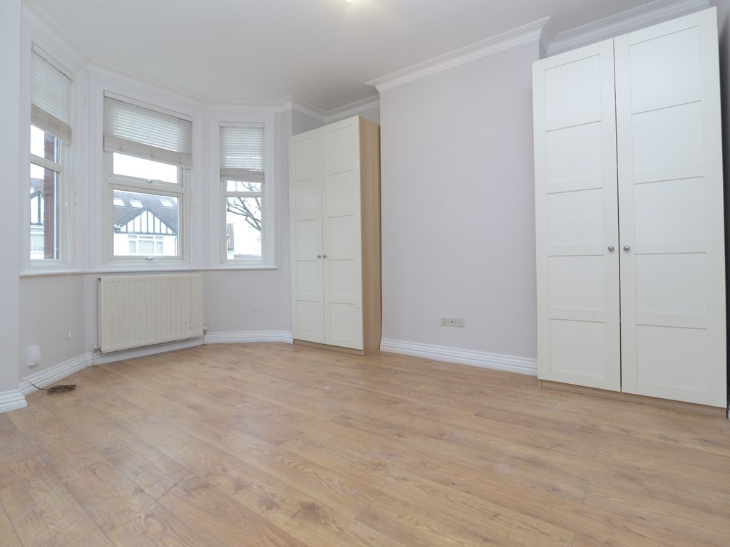 2 bed flat to rent in Hillview Gardens, London NW4, £1,825 pcm Zoopla