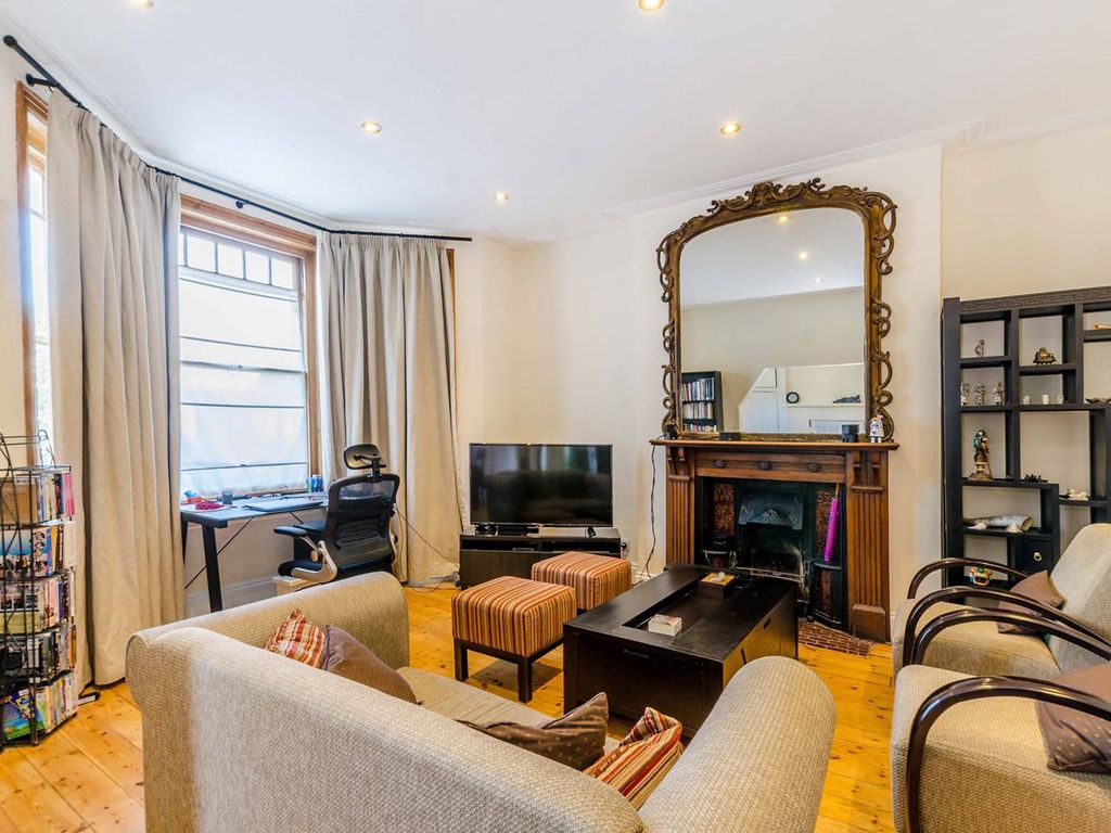 3 bed flat for sale in Fortune Green Road, West Hampstead, London NW6, £600,000 Zoopla