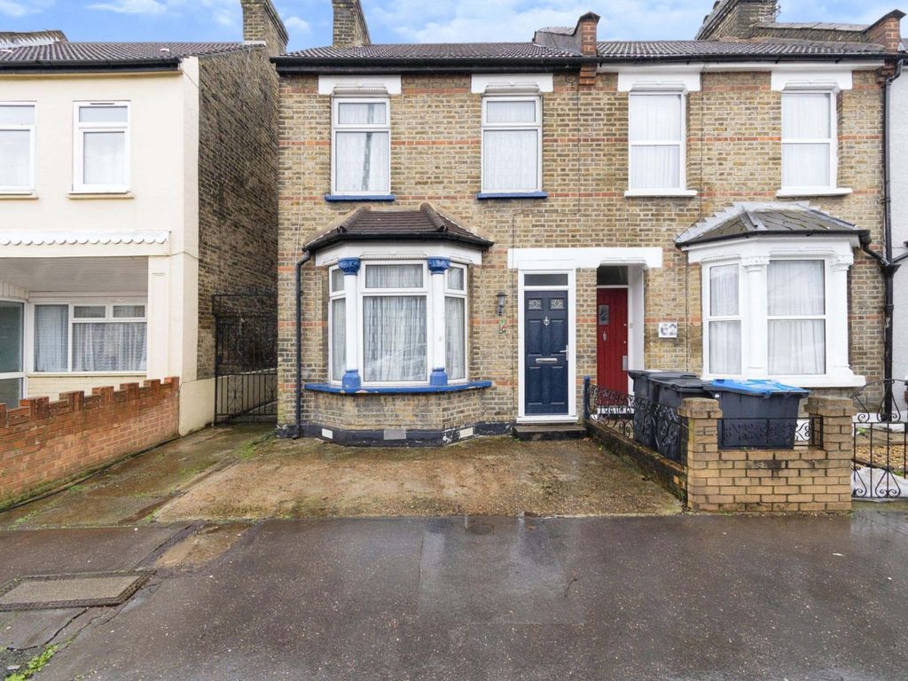 3 bed end terrace house for sale in Rymer Road, Croydon CR0
