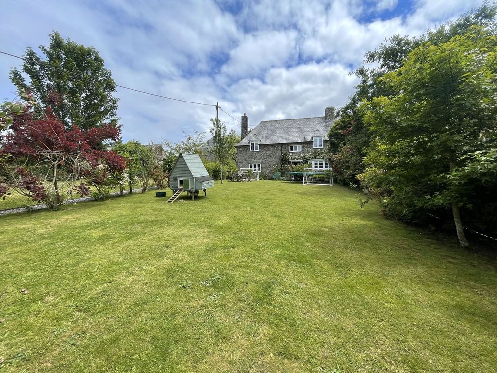 3 bed end terrace house for sale in The Parade, Milton Abbot, Tavistock