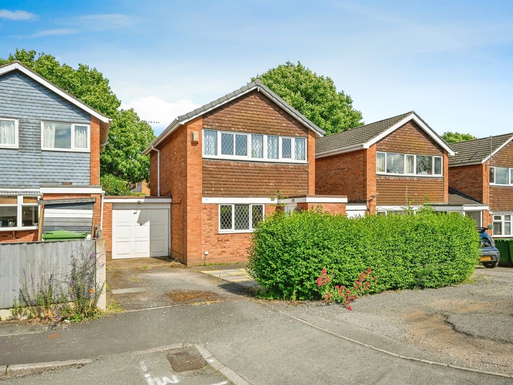 3 bed link detached house for sale in Meadowbank Walk, Stafford ST16, £