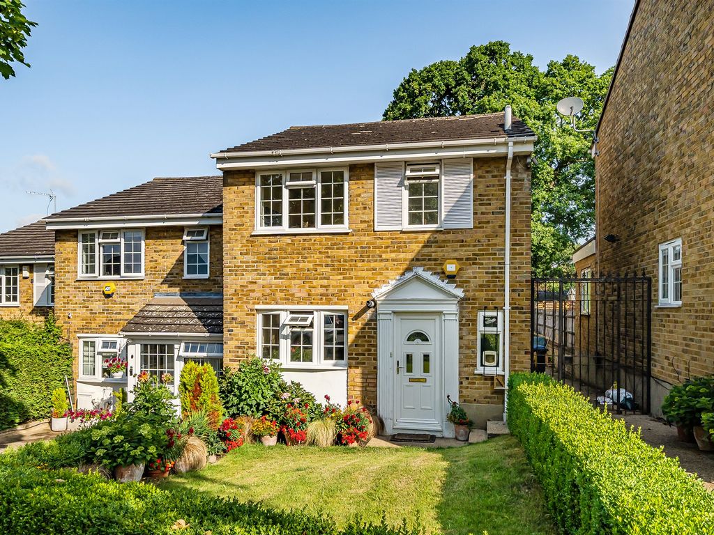 3 bed end terrace house for sale in Crofton Way, Enfield EN2 Zoopla