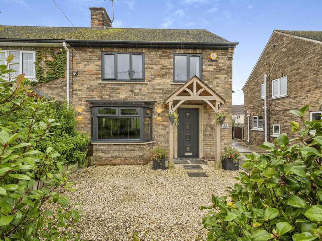 3 bed semidetached house for sale in Sandrock Road, Harworth