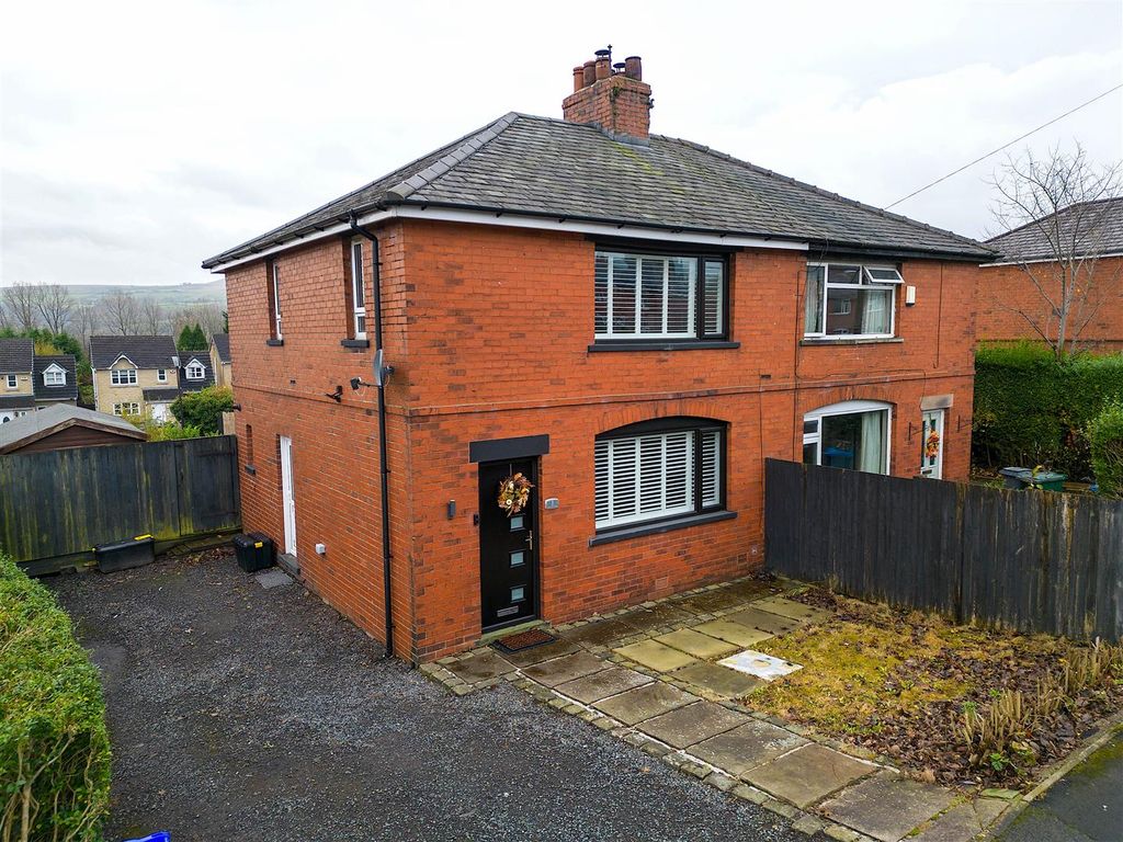 3 bed property for sale in Oaklands Road, Ramsbottom, Bury BL0, £
