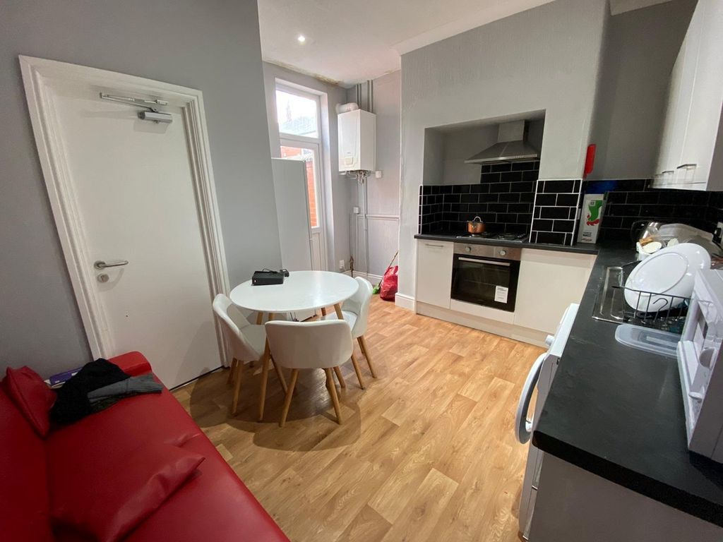 4 bed terraced house for sale in Blandford Road, Salford M6, £225,000