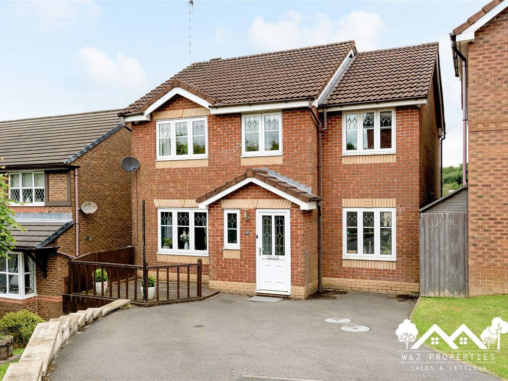 4 bed detached house for sale in Antigua Drive, Lower Darwen BB3, £