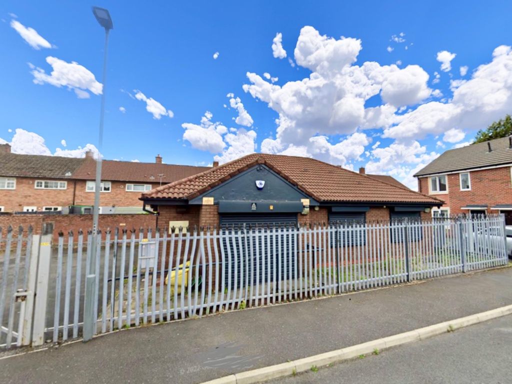 3 bed detached bungalow for sale in St. Johns Road, Huyton, Liverpool