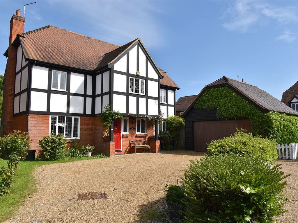 4 bed detached house for sale in Little Paddocks, Chestfield