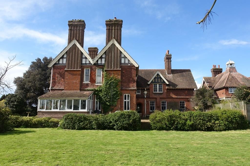9 bed property for sale in Albany Road, St. LeonardsOnSea TN38, £
