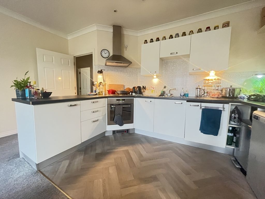 2 bed flat to rent in Bambridge Court, Maidstone ME14 Zoopla