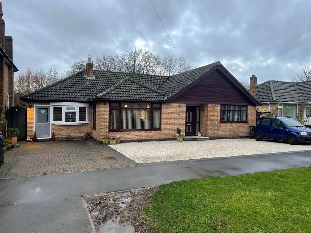 4 bed bungalow for sale in South Avenue, Ullesthorpe, Lutterworth LE17