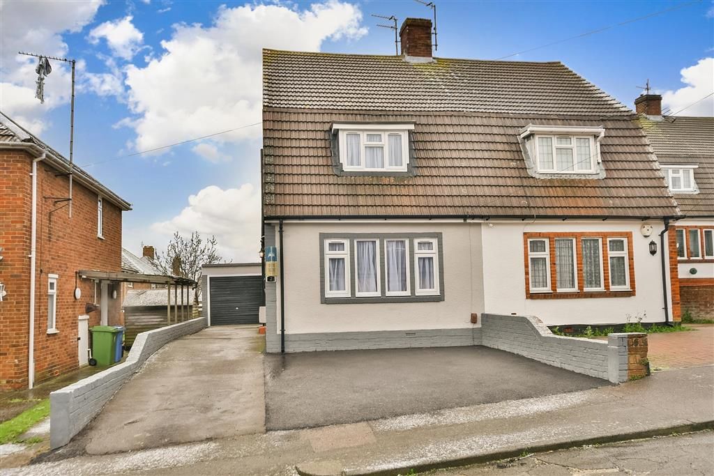 3 bed semidetached house for sale in Caldew Grove, Sittingbourne, Kent
