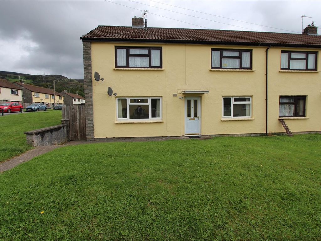 2 bed flat to rent in Bryn Heol, Bedwas, Caerphilly CF83, £750 pcm Zoopla