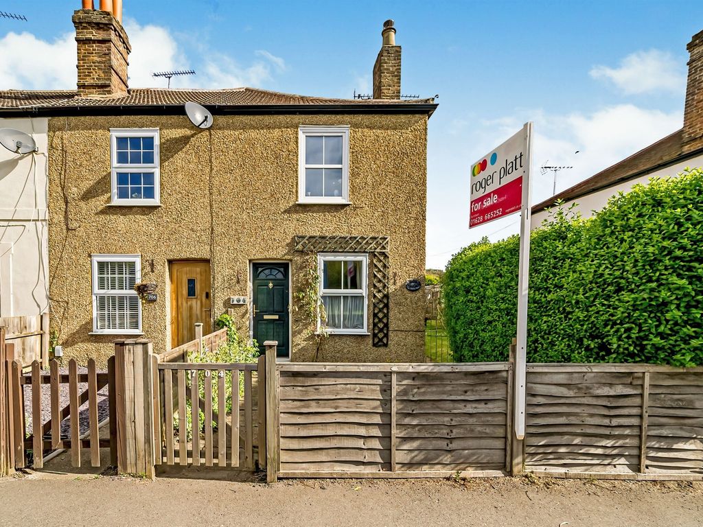3 bed end terrace house for sale in Bath Road, Taplow, Maidenhead SL6