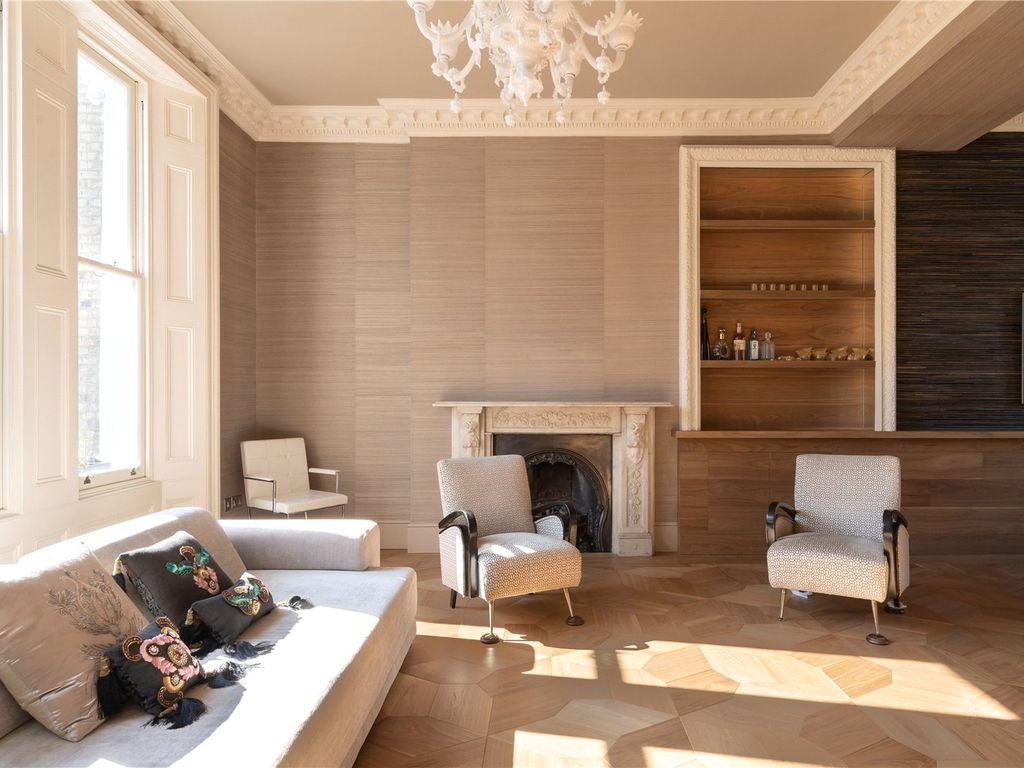 Cambridge Gardens, Notting Hill W10  