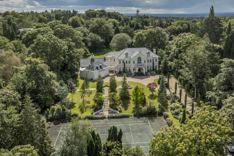 7 bed terraced house to rent in Chestnut Avenue, St Hill