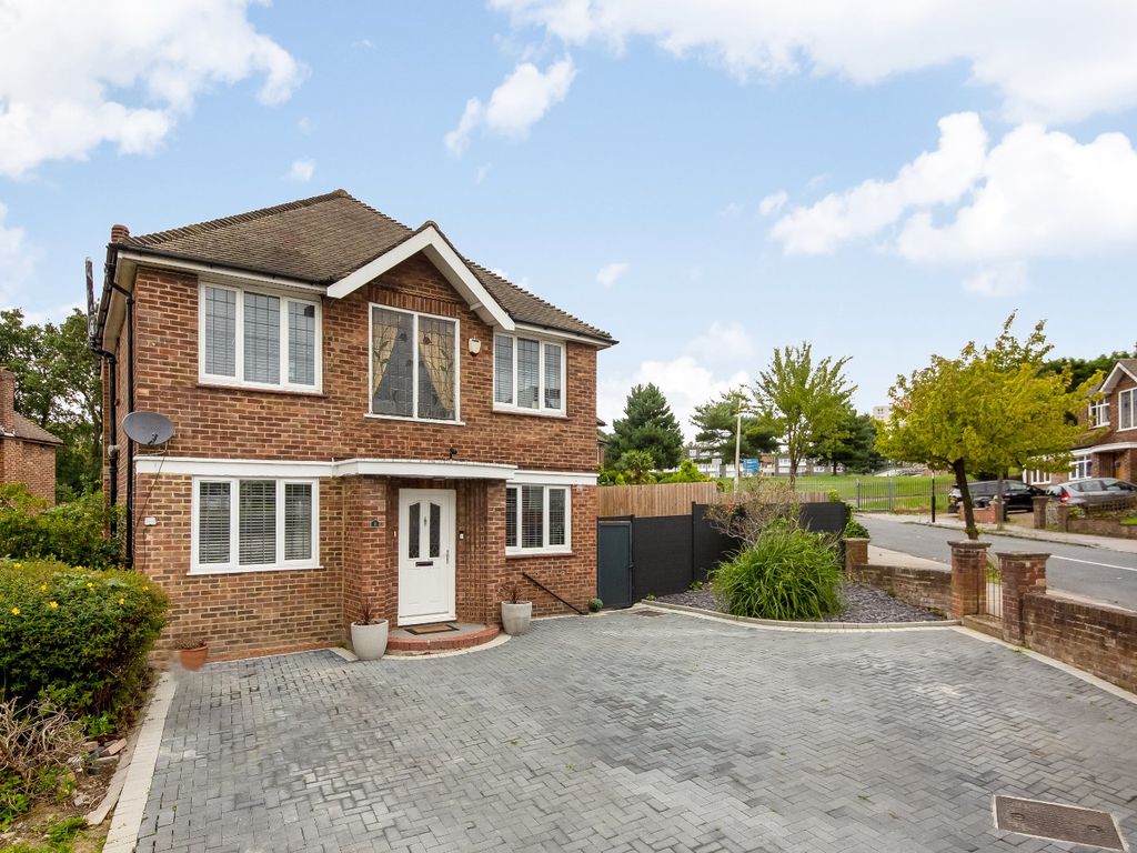 5 bed detached house for sale in Westwood Avenue, London SE19, £900,000