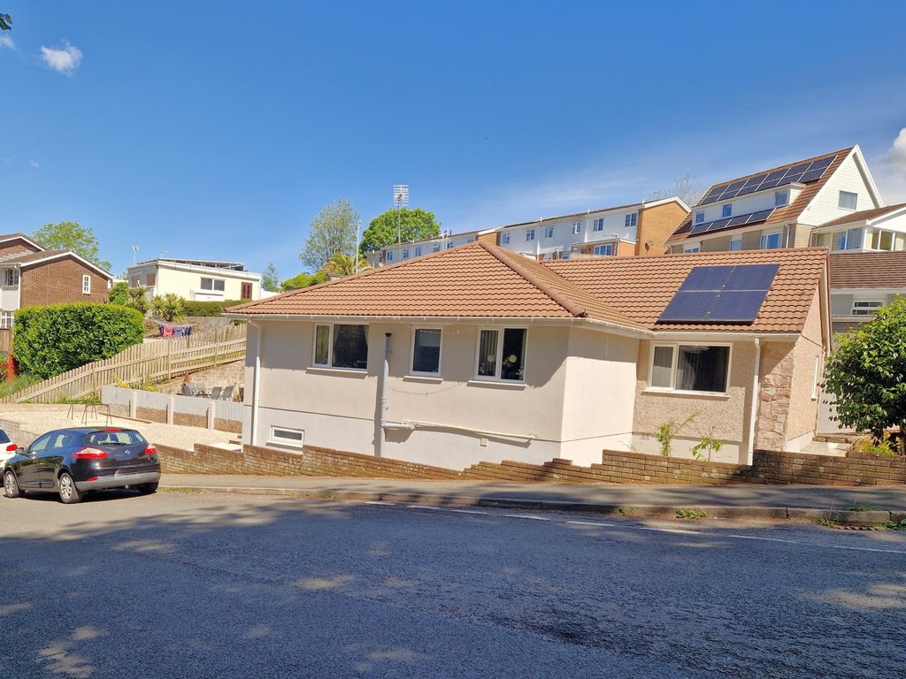 4 bed detached bungalow for sale in Back Hill, Saltash PL12, £475,000