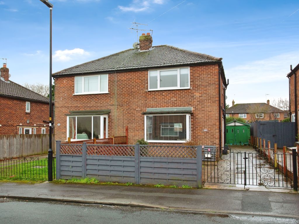 3 bed semidetached house for sale in Byland Road, Harrogate, North