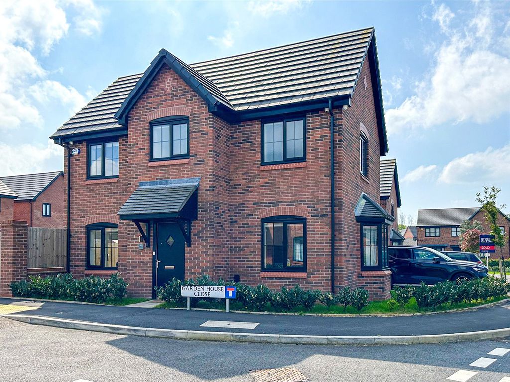 3 bed detached house for sale in Garden House Close, Failsworth