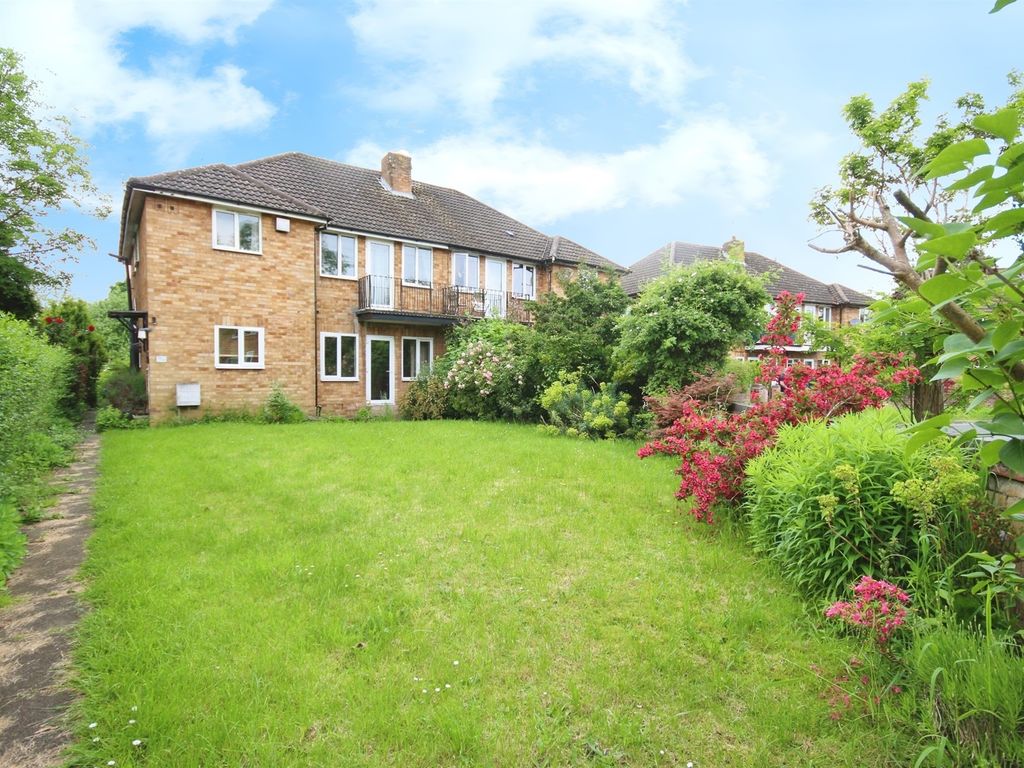 2 bed for sale in Acacia Road, Leamington Spa CV32, £170,000