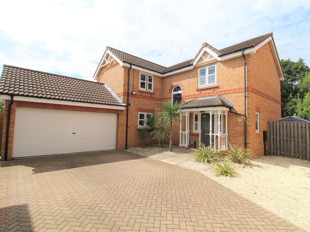 4 bed detached house for sale in Barber Close, Armthorpe, Doncaster DN3