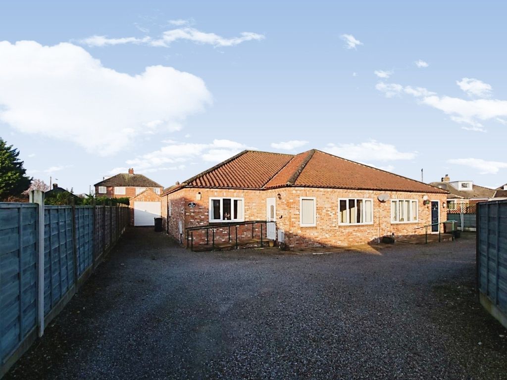 2 bed semidetached bungalow for sale in New Lane, Huntington, York