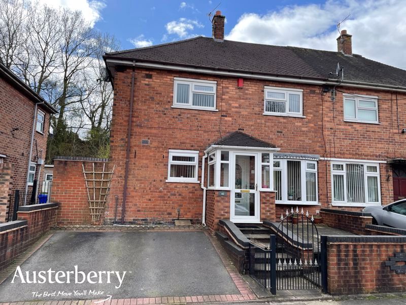 3 bed semidetached house for sale in Critchlow Grove, Blurton, Stoke