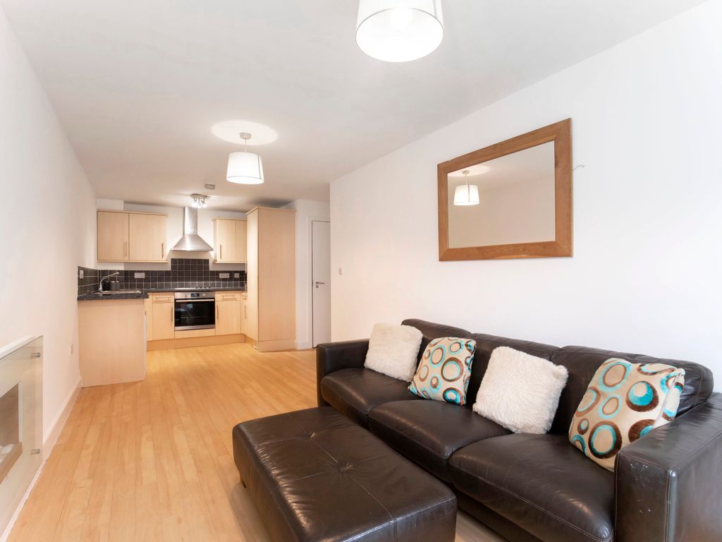 1 bed flat to rent in St. Pauls Street South, Cheltenham GL50, £900 pcm Zoopla