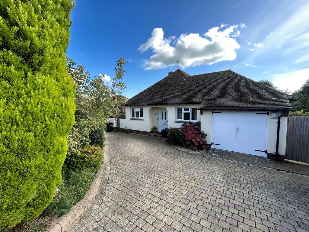 3 bed detached bungalow for sale in Wealden Way, Bexhill On Sea TN39, £