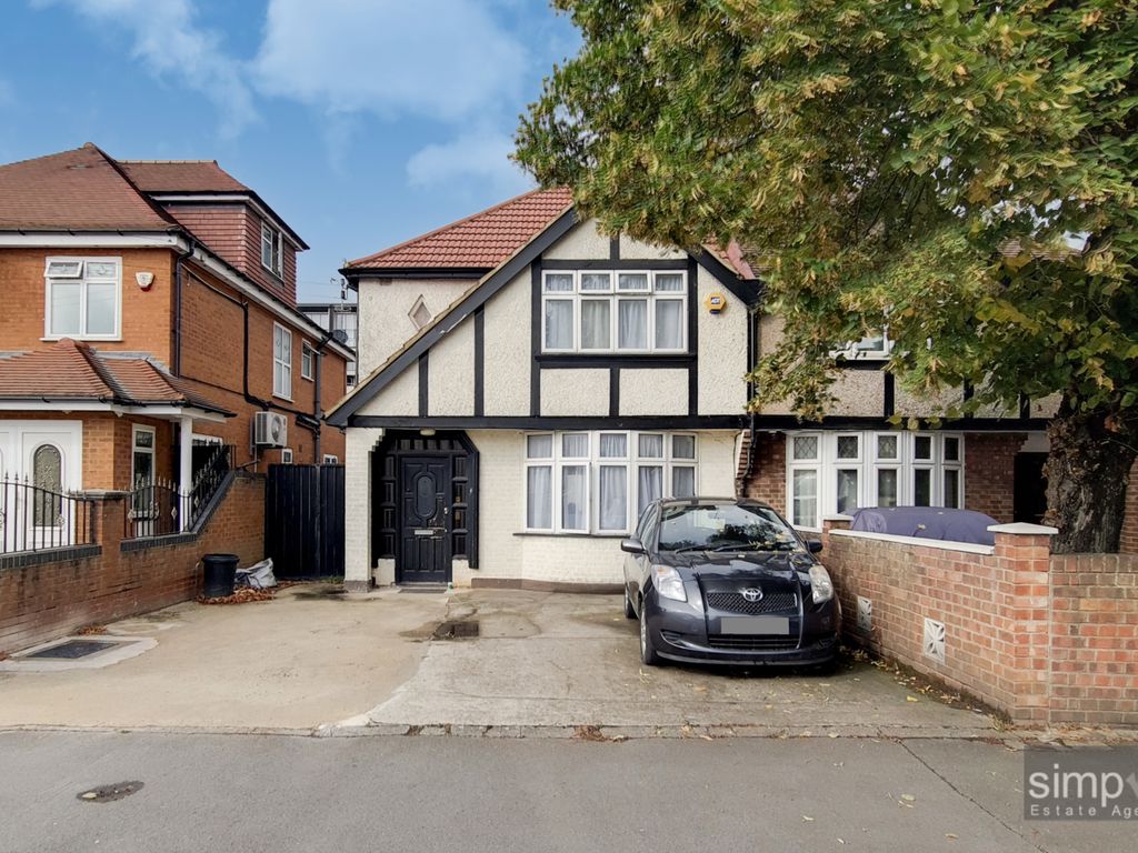 4 bed semidetached house for sale in Keith Road, Hayes UB3 Zoopla